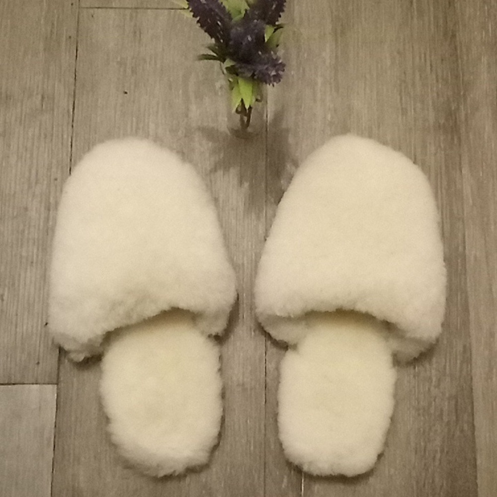 🌁 NWT:ALPINE WEAR LTD; REAL SHERPA, NEW ZEALAND, SHEEPSKIN WOOL, SLIPPERS.